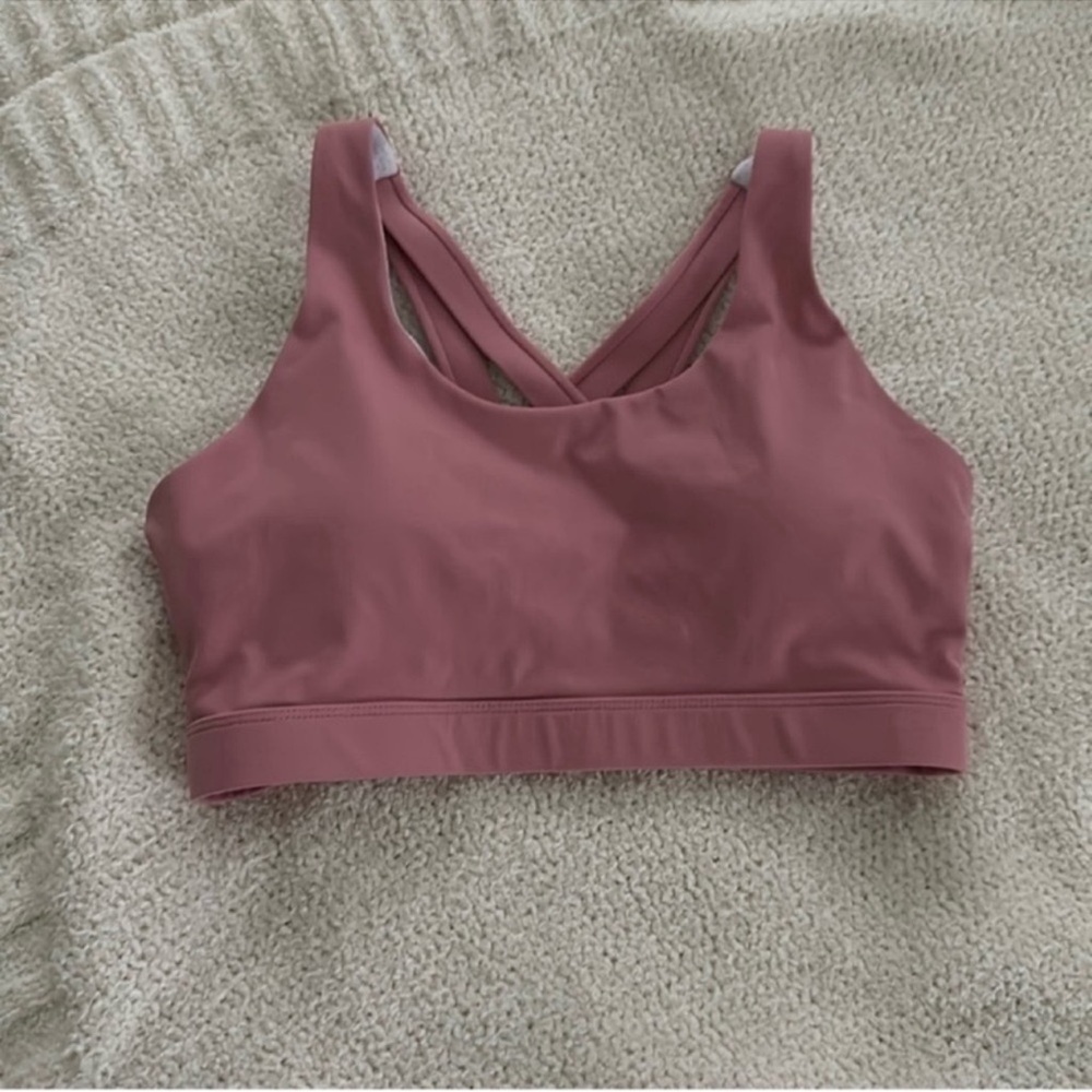 Running Girl Criss-Cross Back Sports Bra